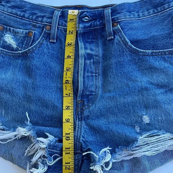 Levi's 501 Premium Women's Distressed Denim Cutoff Jean Shorts 28‎ Hi Waist - Picture 11 of 11